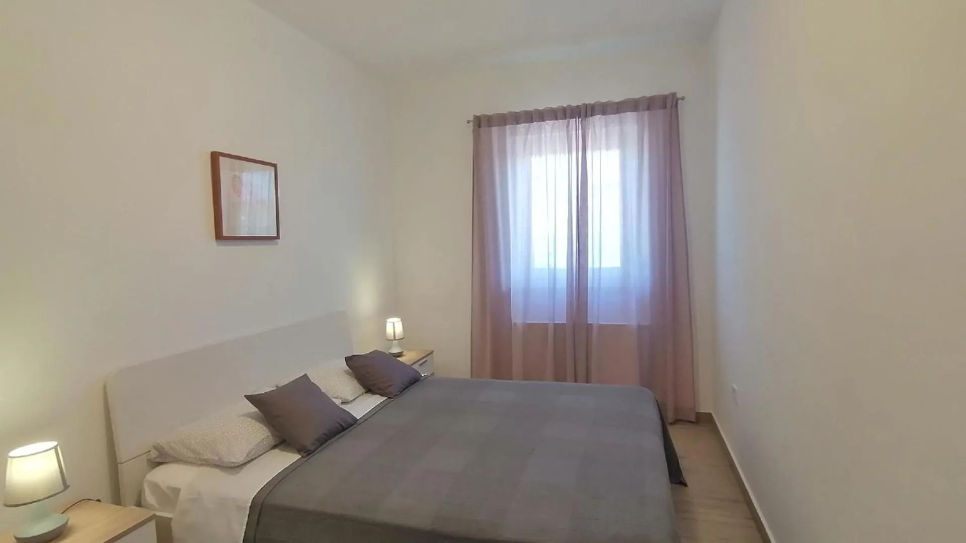 Moderne Ferienwohnung Dunja In Pula Apartment