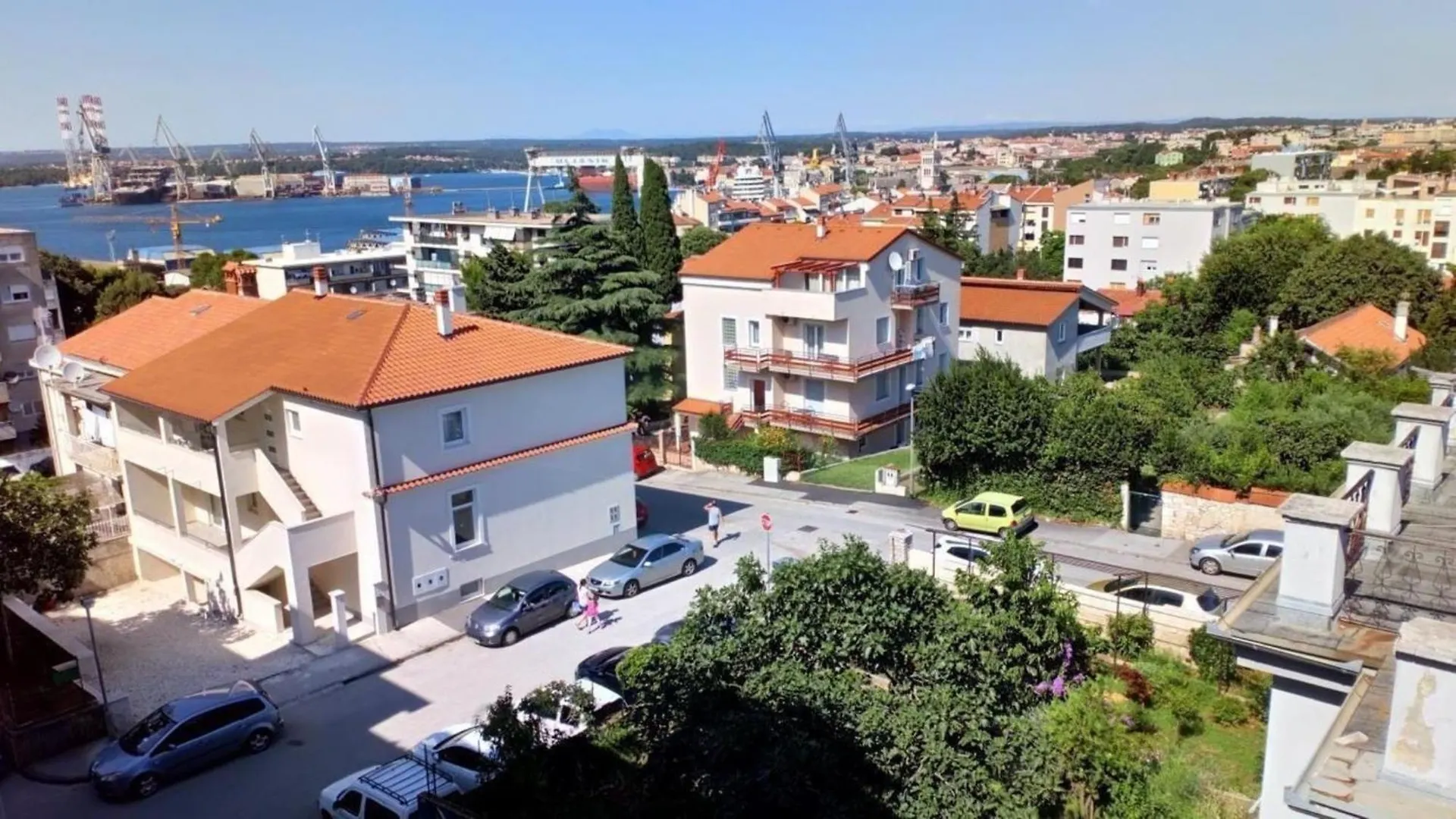 Apartment Moderne Ferienwohnung Dunja In Pula Croatia