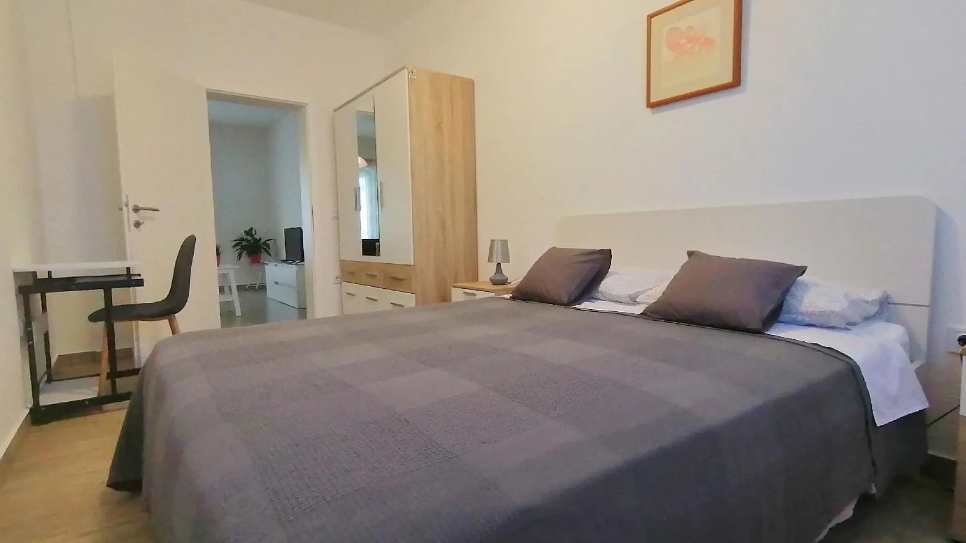 Moderne Ferienwohnung Dunja In Pula