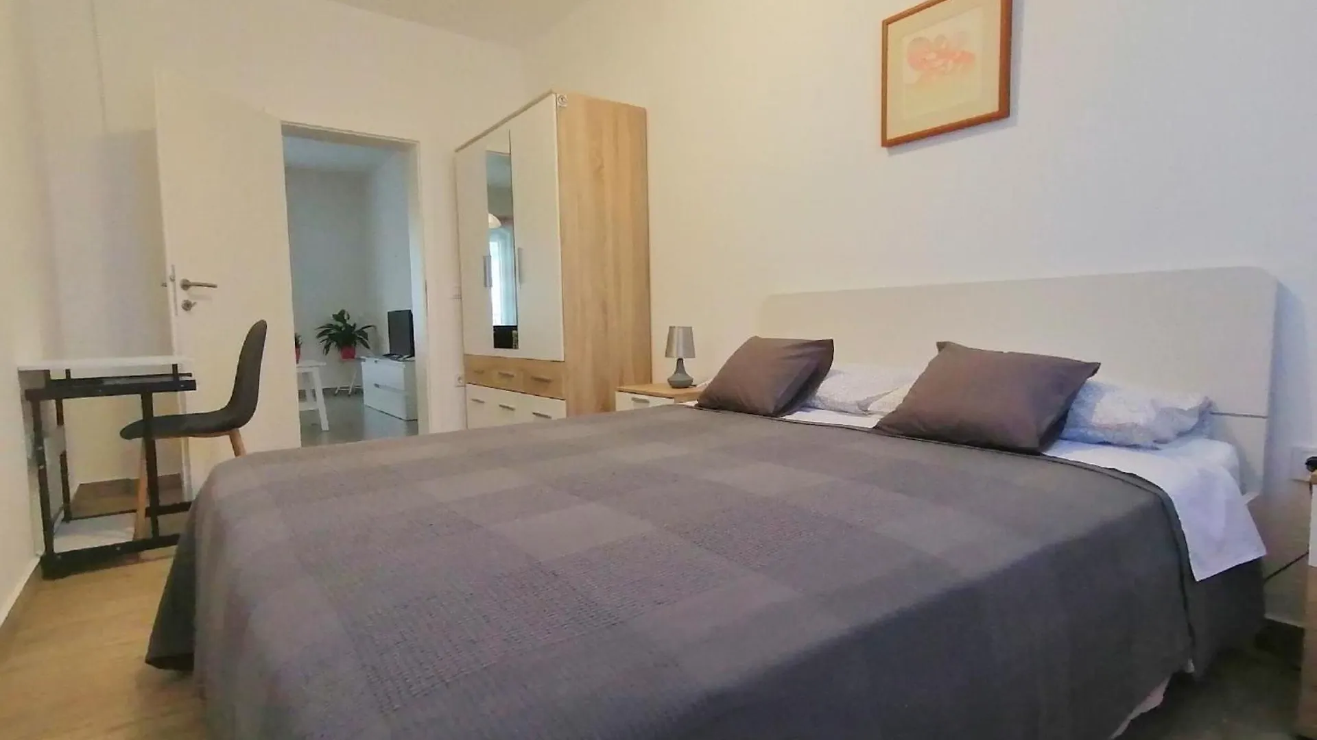 Moderne Ferienwohnung Dunja In Pula Apartmán